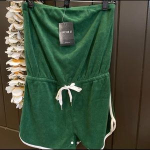 NEW WITH TAGS FOREVER 21 Green strapless romper